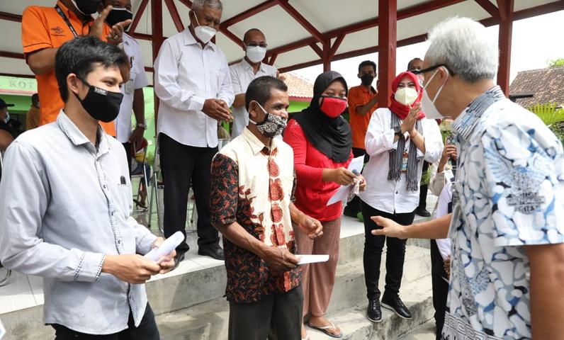 Tukul Kembalikan Bansos, Alasannya Bikin Ganjar Pranowo Terkejut