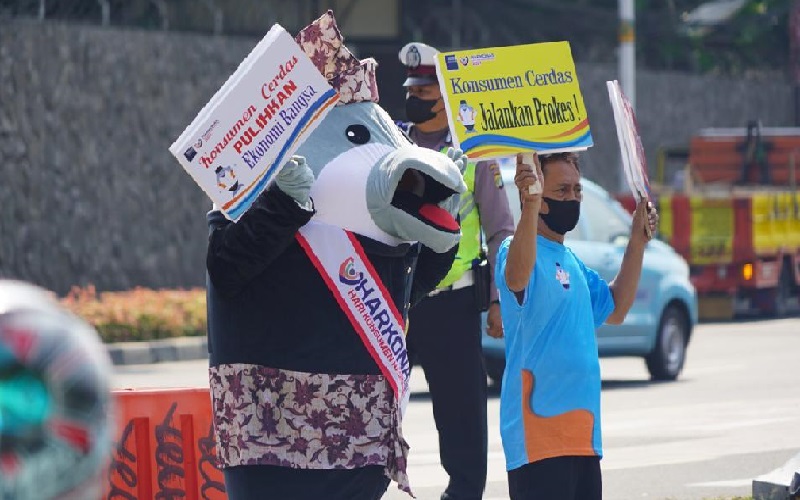 title Harkonas 2021, si Enda Sosialisasikan Disiplin Prokes demi Pemulihan Ekonomi Bangsa Harkonas 2021, si Enda Sosialisasikan Disiplin Prokes demi Pemulihan Ekonomi Bangsa