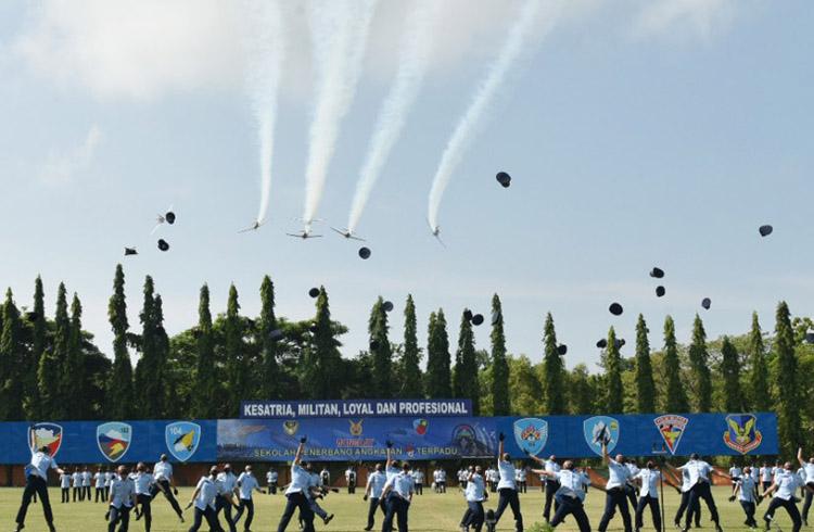 KSAU Lantik 41 Penerbang Militer Baru, Ada 2 Wanita dan WNA Malaysia