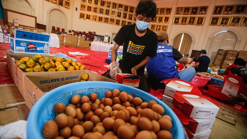 Dapur Umum Kemensos Siapkan 16.000 Nasi Kotak untuk Warga Isoman dan Nakes - Bagian 3