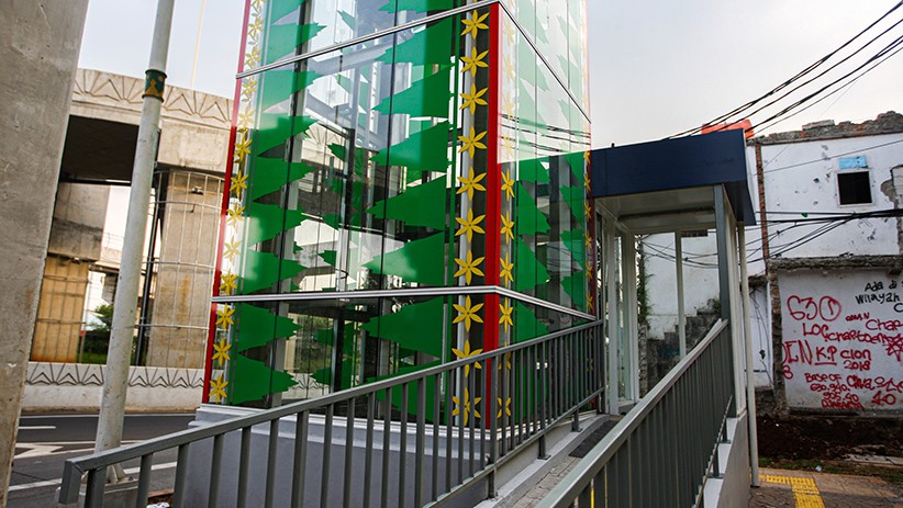 Penampakan JPO Tapal Kuda Dilengkapi Lift dan Arsitektur yang Instagramable - Bagian 2