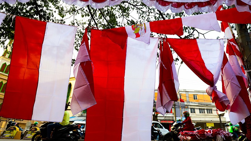 Imbas Pandemi, Pedagang Bendera Merah Putih Sepi Pembeli - Bagian 1