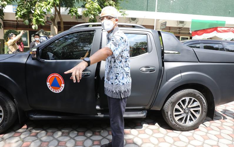 Ganjar Bikin Kepala Daerah Sering Kecele gegara Pakai Mobil Dinas Ini