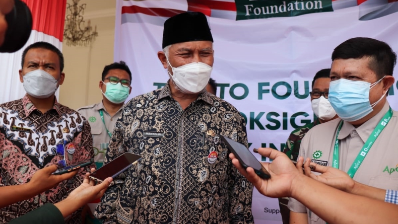 Presiden Jokowi Bantu Konsentrator Oksigen, Obat dan Vaksin Untuk Sumbar