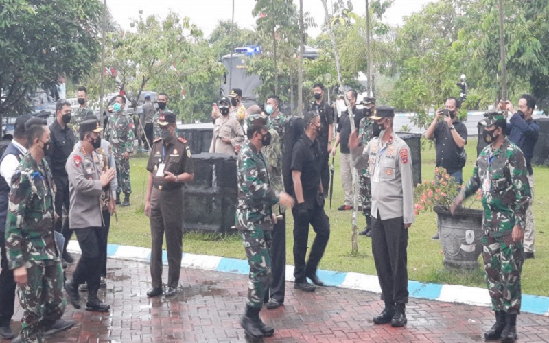 Tiba di Kalsel, Panglima TNI dan Kapolri Langsung Beri Arahan Penanganan Covid-19 