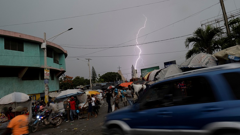 Hadiri Acara Pernikahan, 17 Orang Keluarga Mempelai Pria Tewas Disambar Petir