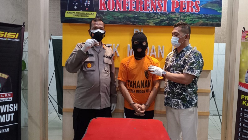 Sembunyikan Sabu di Sarung Tangan, Pria Paruh Baya di Medan Ditangkap