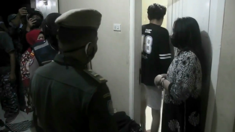 Operasi Yustisi di Indekos, Satpol PP: Masnya Biar Pakai Celana Dulu