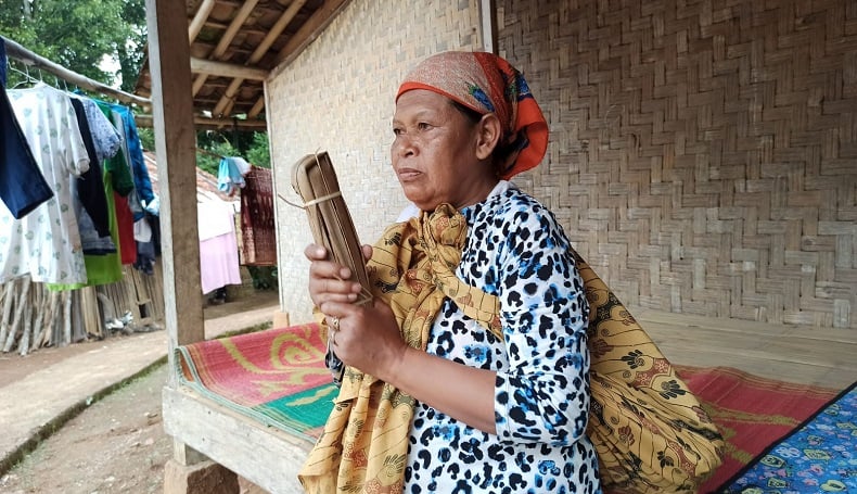 Viral, Dagangan Nenek Penjual Gula Aren di Sukabumi Disita karena Tak Pakai Masker 