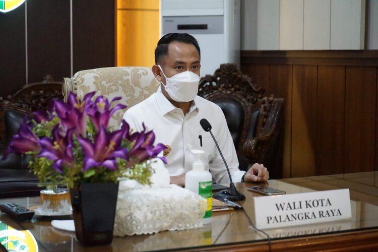 title Pemko Palangka Raya Terima Penghargaan Kota Layak Anak Pemko Palangka Raya Terima Penghargaan Kota Layak Anak