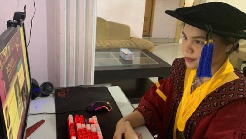 Kiat Apriana Elizabeth Jadi Wisudawan Terbaik Unpad dan Direkrut Perusahaan Nasional
