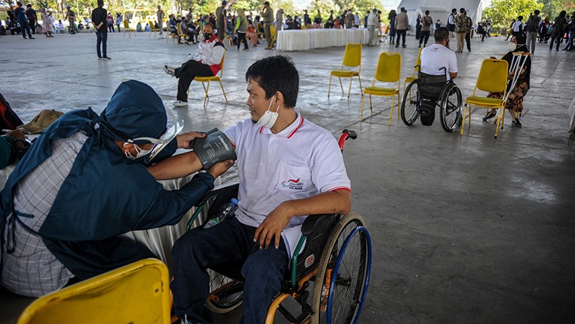 Ridwan Kamil Tinjau Vaksinasi Covid-19 untuk Atlet Disabilitas - Bagian 2