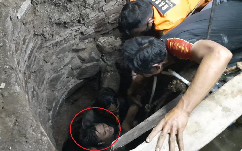 Pemuda Manja di Sumedang Nekat Terjun ke Sumur Sedalam 15 Meter