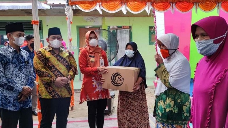 title Pemkab Demak Salurkan Bantuan Sembako kepada Masyarakat Nelayan di Pesisir Pemkab Demak Salurkan Bantuan Sembako kepada Masyarakat Nelayan di Pesisir