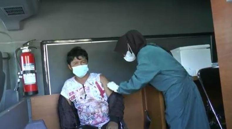 Calon Penumpang KMP Kalibodri di Pelabuhan Kendal Divaksin Covid-19 