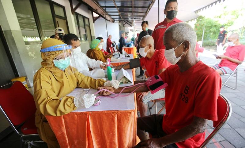Kejar Target Vaksinasi, Pemkot Surabaya Sasar Orang dengan Gangguan Jiwa 