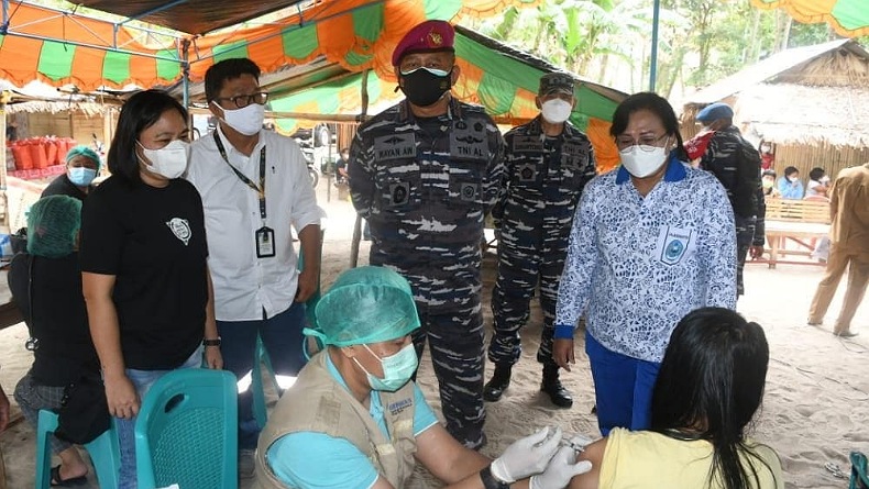 title TNI AL Gelar Vaksinasi di Wilayah Destinasi Super Prioritas Minahasa Utara TNI AL Gelar Vaksinasi di Wilayah Destinasi Super Prioritas Minahasa Utara
