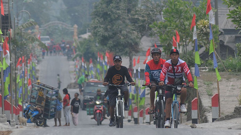 Menikmati Suasana Asri Kawasan Kaki Gunung Merapi Sambil Bersepeda - Bagian 1