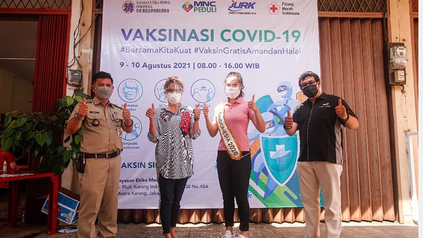 Momen Miss Indonesia 2020 Pricilia Carla Yules Kunjungi Sentra Vaksinasi MNC Peduli - Bagian 4