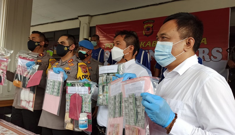 Polisi Tangkap 8 Pengedar Narkoba dengan Wilayah Peredaran di Sukabumi 