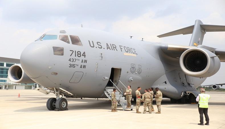 title 4 Pesawat US Air Force Globemaster Mendarat di Bandara Kertajati Majalengka, Ada Apa? 4 Pesawat US Air Force Globemaster Mendarat di Bandara Kertajati Majalengka, Ada Apa?