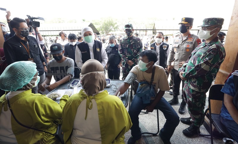 Kejar Herd Immunity, Forkopimda Jatim Gelar Vaksinasi Massal Sasar 20.000 Warga Surabaya 