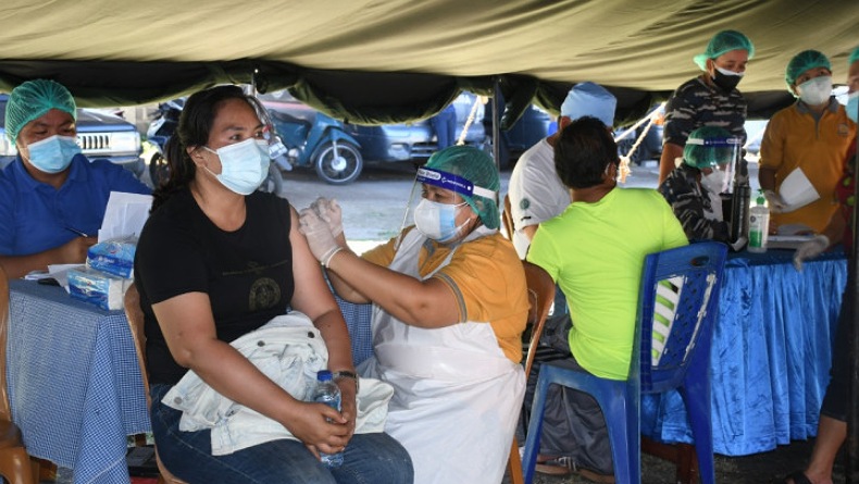 Lantamal VIII Lakukan Vaksinasi Tahap Dua di Bitung, Target 400 Orang 