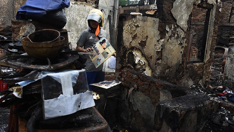 Tak Ada yang Tersisa, 48 Rumah Hangus Terbakar di Grogol Petamburan - Bagian 3