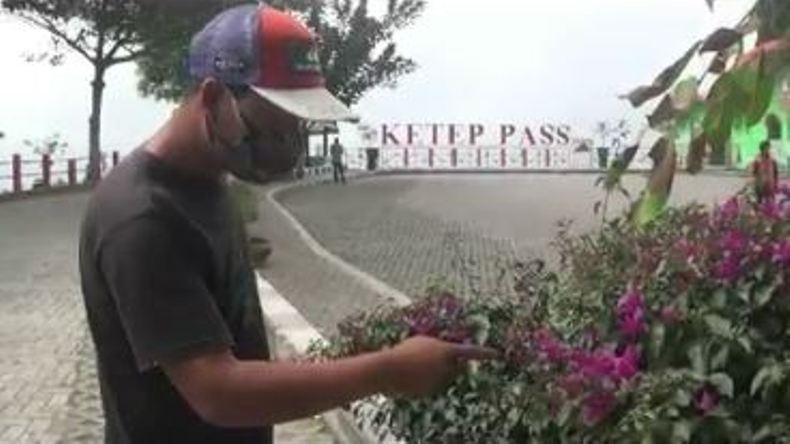 title Hujan Abu Vulkanis Merapi Guyur Objek Wisata Ketep Pass 2 Kali Hujan Abu Vulkanis Merapi Guyur Objek Wisata Ketep Pass 2 Kali
