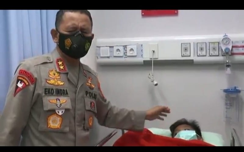 Haru, Kapolda Sumsel Gratiskan Pengobatan Anak Petani Patah Tulang Jatuh dari Pohon Kelapa