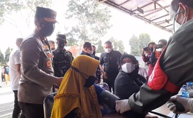 Ulang Tahun Arema, Kapolda Jatim Apresiasi Aremania Ikuti Vaksinasi Merdeka Semeru