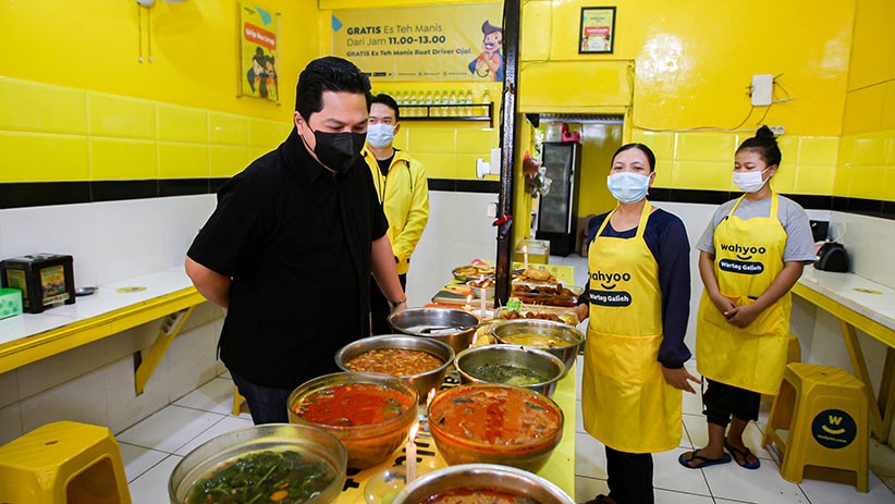 Menteri BUMN Erick Thohir Makan Siang di Warteg - Bagian 2
