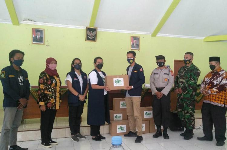Ringankan Beban Warga Terdampak Covid-19, GKR Indonesia dan Karang Taruna Bagikan Sembako 