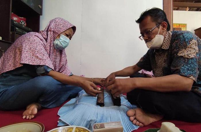 Unik, Jumlah Lembaran Kitab Daun Lontar saat Dijamas Selalu Berbeda