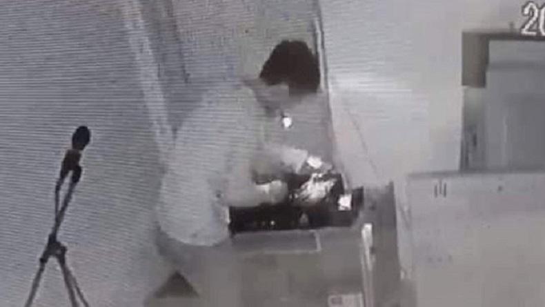 Datang ke Masjid Bawa Mobil, Pemuda Ini Terekam CCTV Hendak Curi Sound System