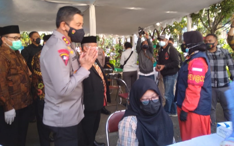 Ikhtiar Akhiri Pandemi, 2.500 Santri Persis Bandung Divaksinasi Covid-19