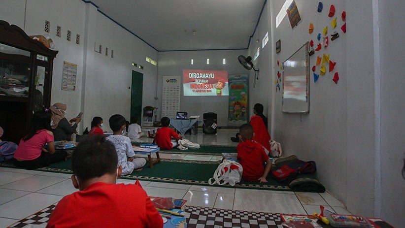 Antusiasme Anak-Anak Kampung Ciketing Mewarnai Animasi Kiko yang Digelar MNC Peduli - Bagian 5