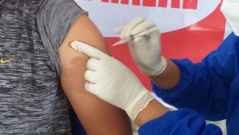 Pemprov Sulut Targetkan 20.000 Nakes Divaksin Covid-19 Dosis Ketiga