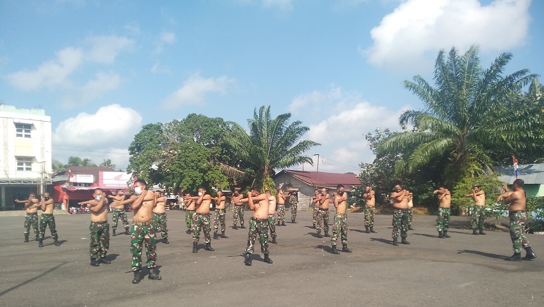 Puluhan Anggota Koramil 404-03 Talang Ubi Disuruh Telanjang Dada dan Dijemur