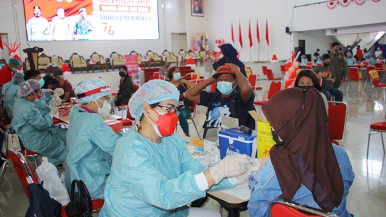 Gerai Vaksin Merdeka Samrat, Polda Sulut Targetkan 5.000 Dosis AstraZeneca Tersalurkan