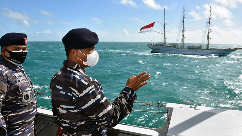 KRI RE Martadinata dan KRI Bima Suci Latihan Bersama di Laut Aru - Bagian 2