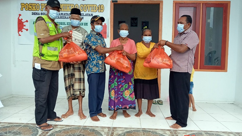 Warga Obi Terima Ribuan Paket Sembako