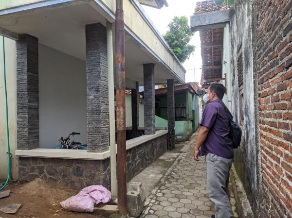 Tim Densus 88 Geledah Rumah di Purwokerto, Sita Laptop dan KTP Terduga Teroris