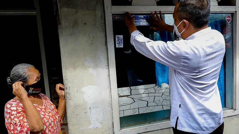 Penghuni Sudah Vaksin Covid-19, Rumah Warga Sunter Agung Ditempel Stiker - Bagian 3