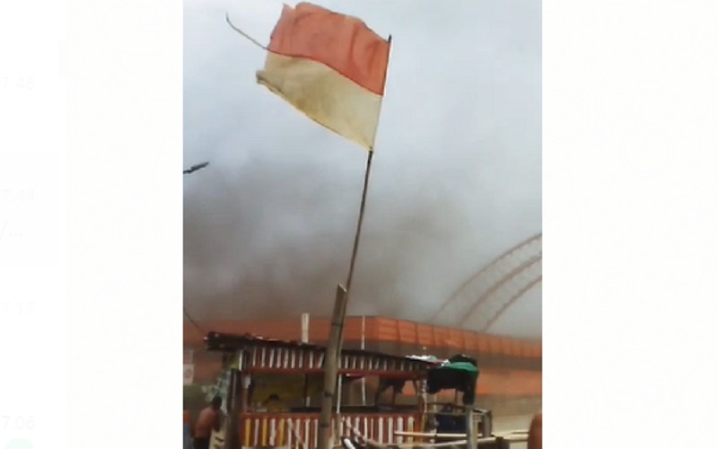 Viral Kabar Jembatan Musi 6 Ditabrak Ponton, Ternyata Hanya Debu