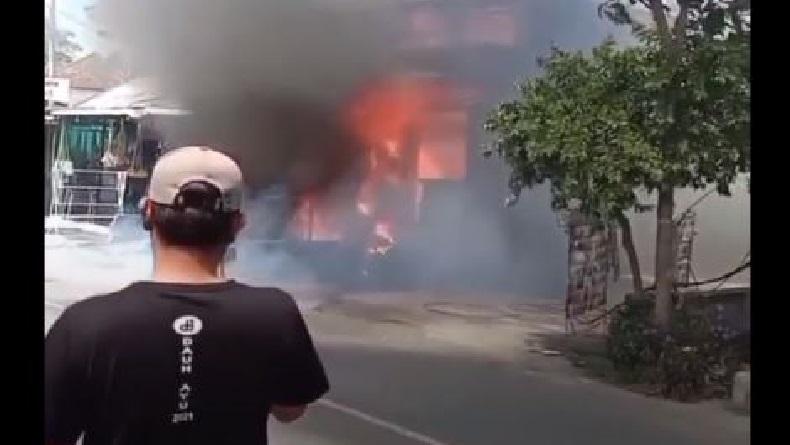 Kebakaran di Denpasar, Toko Furnitur dan 1 Unit Motor Ludes Dilalap Api