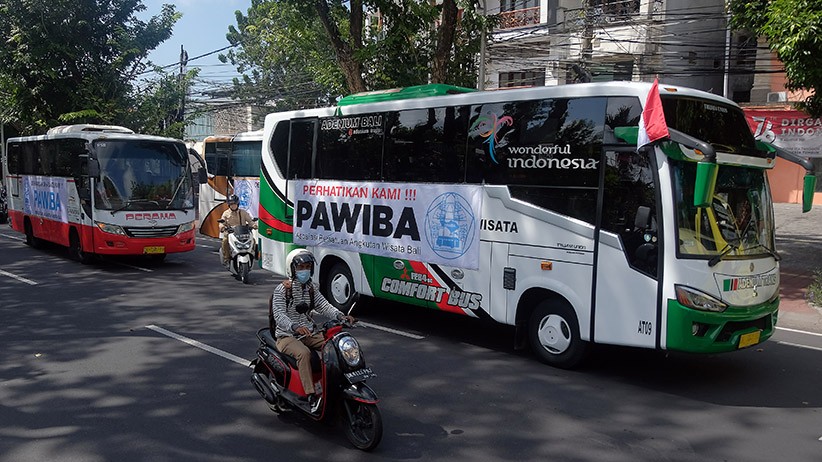 Petualangan Bebas: Panduan Lengkap Bergabung dengan Bus Pariwisata Sendiri