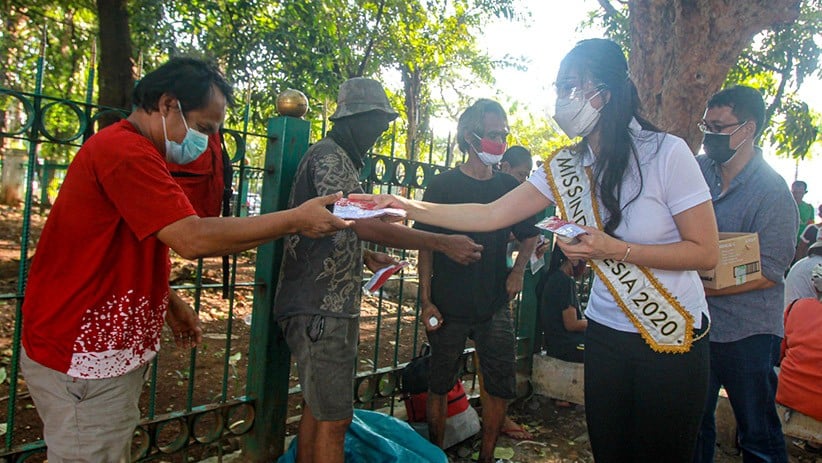 Rayakan Hari Kemerdekaan, MNC Peduli Bagikan Sembako untuk Warga di Jakarta Pusat - Bagian 6
