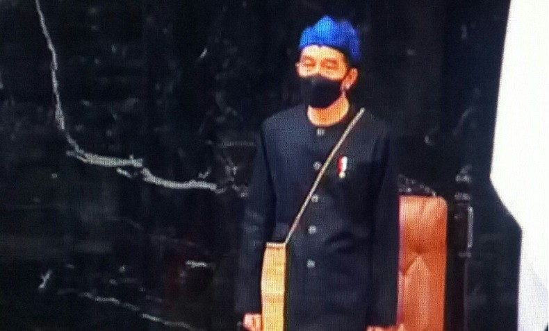 Lengkap dengan Tas Koja, Begini Penampilan Jokowi Pakai Baju Suku Baduy di Sidang Tahunan