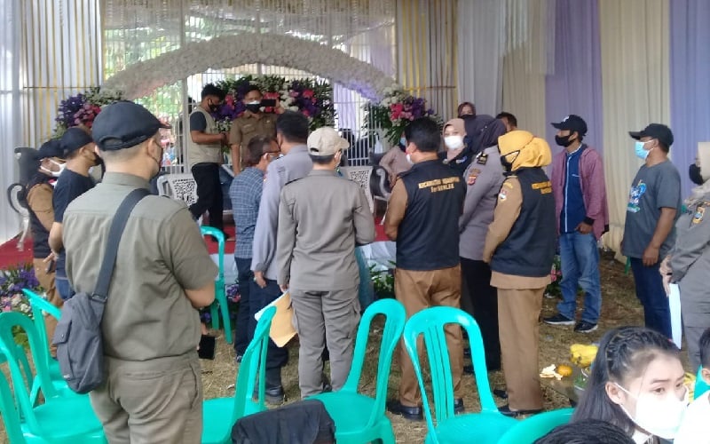 Pesta Nikah dengan Dangdutan di KBB Dibubarkan, Tuan Rumah Disanksi Tipiring